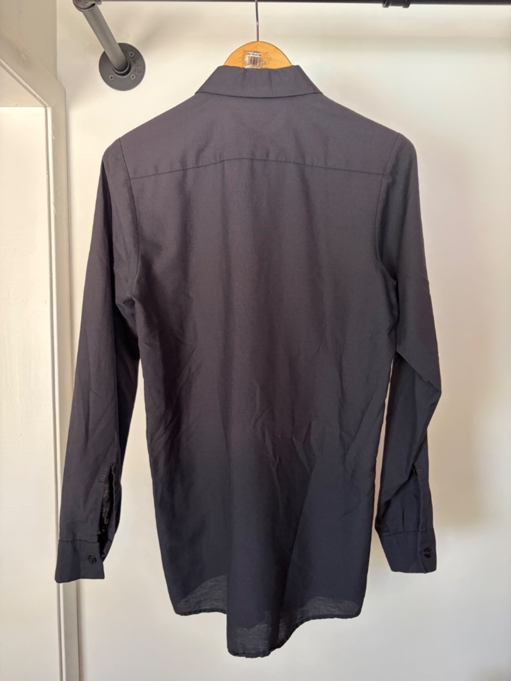 Valet button up - Picture 2 of 3